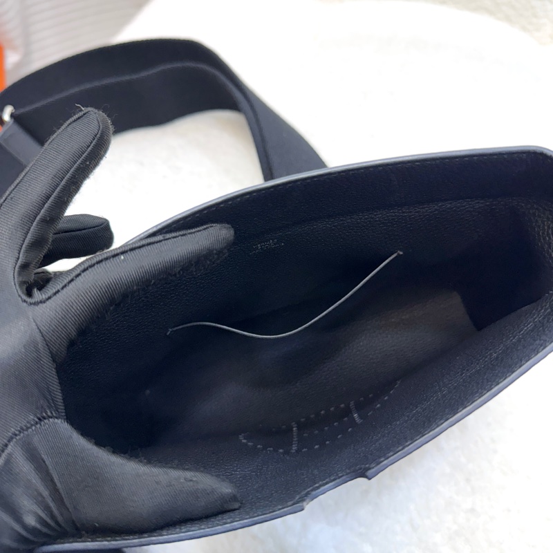 愛馬仕餐盤包Hermès Videpoches 黑色Togo皮帆布背袋肩背包 H084283-14