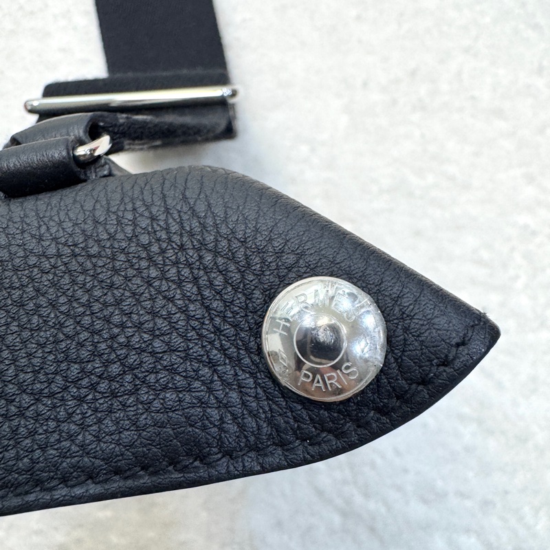 愛馬仕餐盤包Hermès Videpoches 黑色Togo皮帆布背袋肩背包 H084283-16