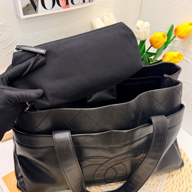 Chanel Caviar Skin tote bag-5