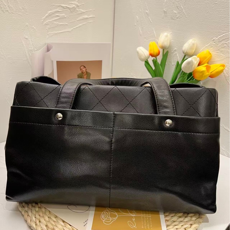 Chanel Caviar Skin tote bag-7