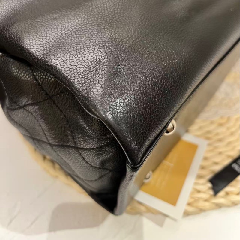 Chanel Caviar Skin tote bag-10