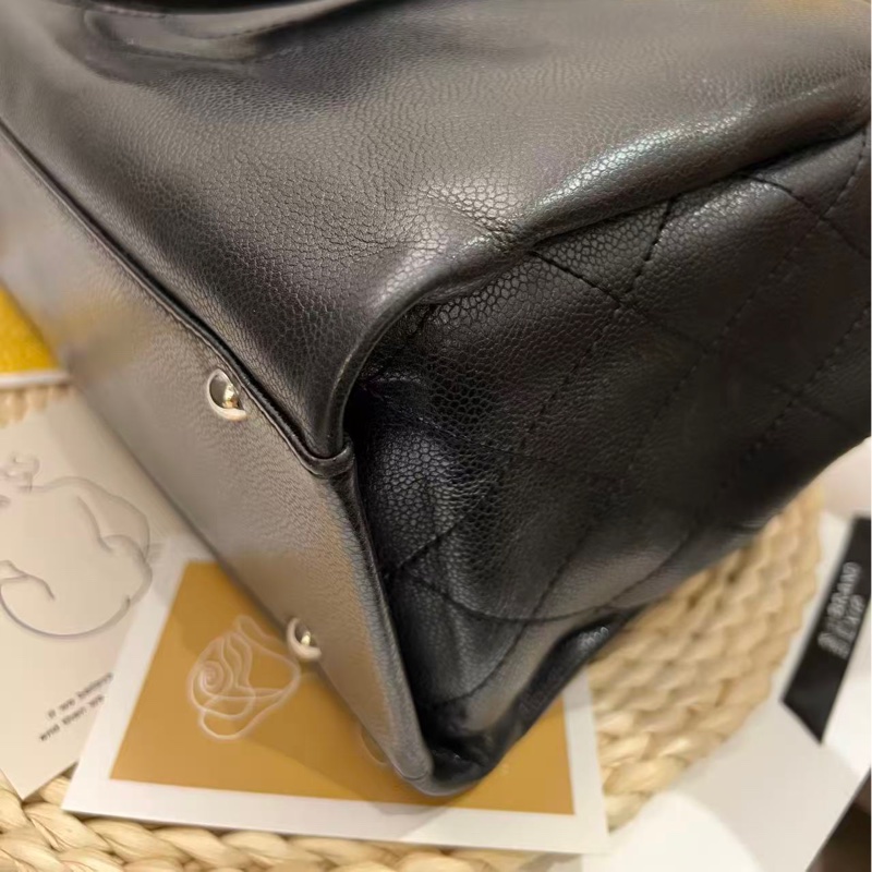 Chanel Caviar Skin tote bag-14