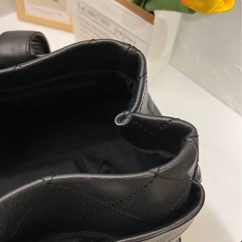 Chanel Caviar Skin tote bag-16