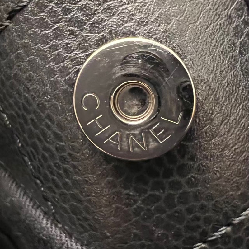 Chanel Caviar Skin tote bag-21