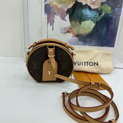 LV 老花圓餅包mini 晶片 有購證 99新 尺寸：13x12x6.5cm