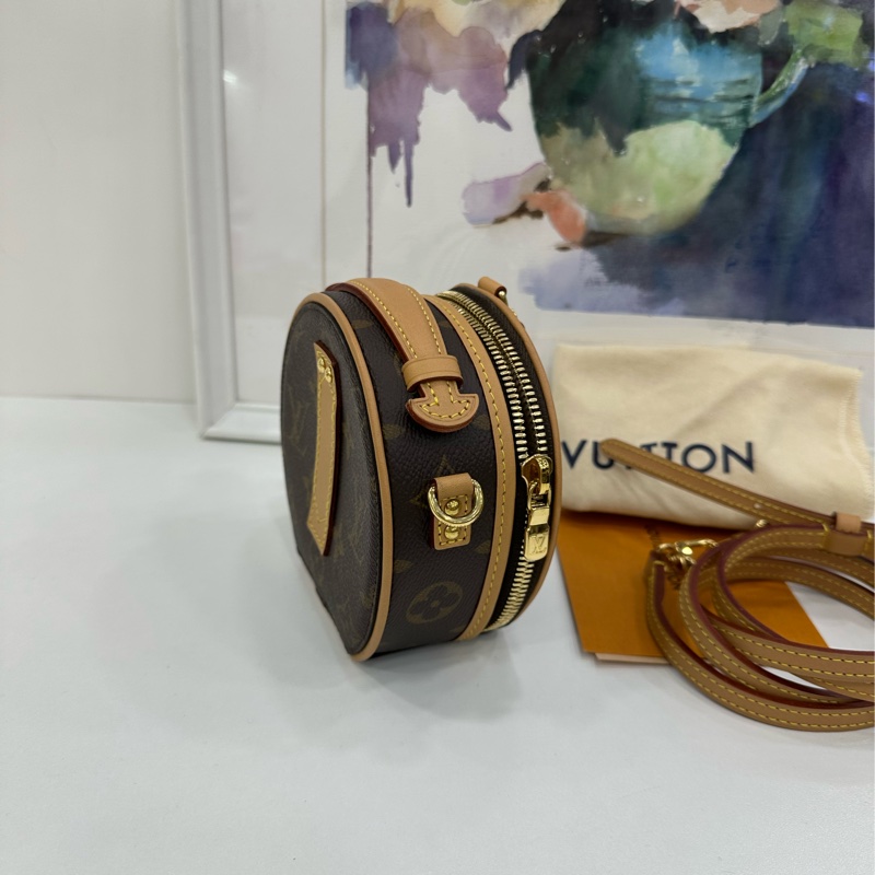 LV 老花圓餅包mini 晶片 有購證 99新 尺寸：13x12x6.5cm-2