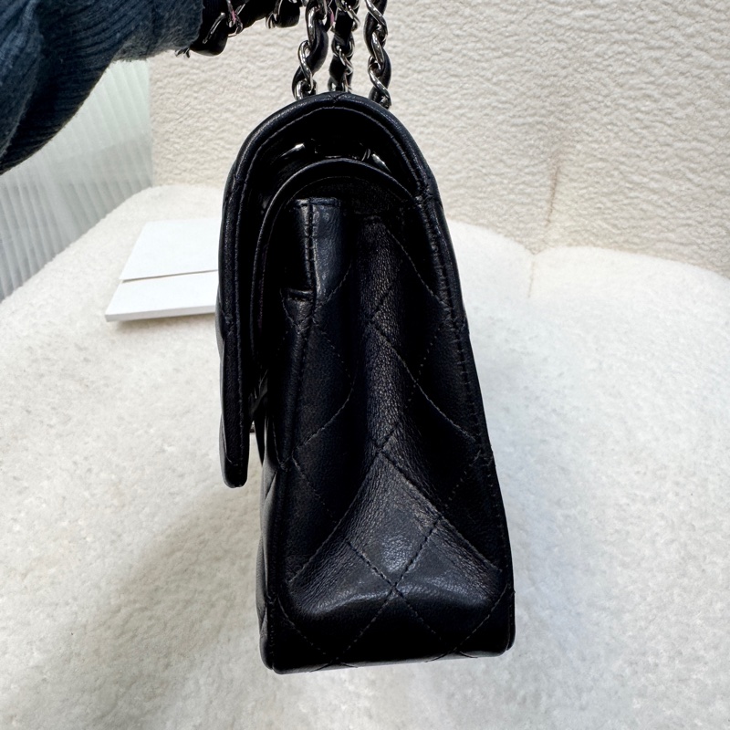 🕯️超優惠香奈兒CHANEL Classic Flap 25cm黑銀羊皮雙蓋口蓋包 A01112優雅大氣 🖤-8
