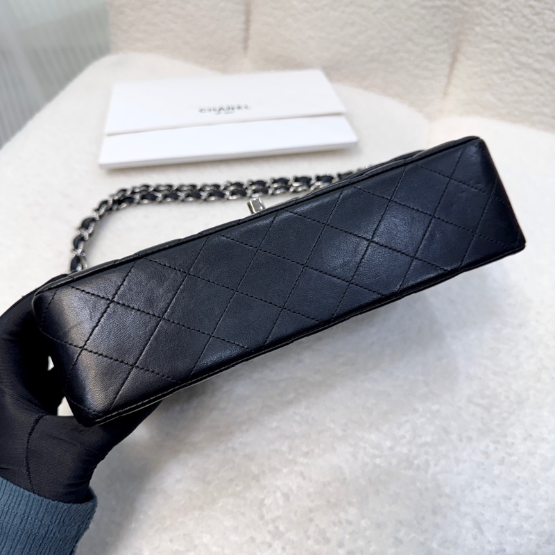 🕯️超優惠香奈兒CHANEL Classic Flap 25cm黑銀羊皮雙蓋口蓋包 A01112優雅大氣 🖤-9