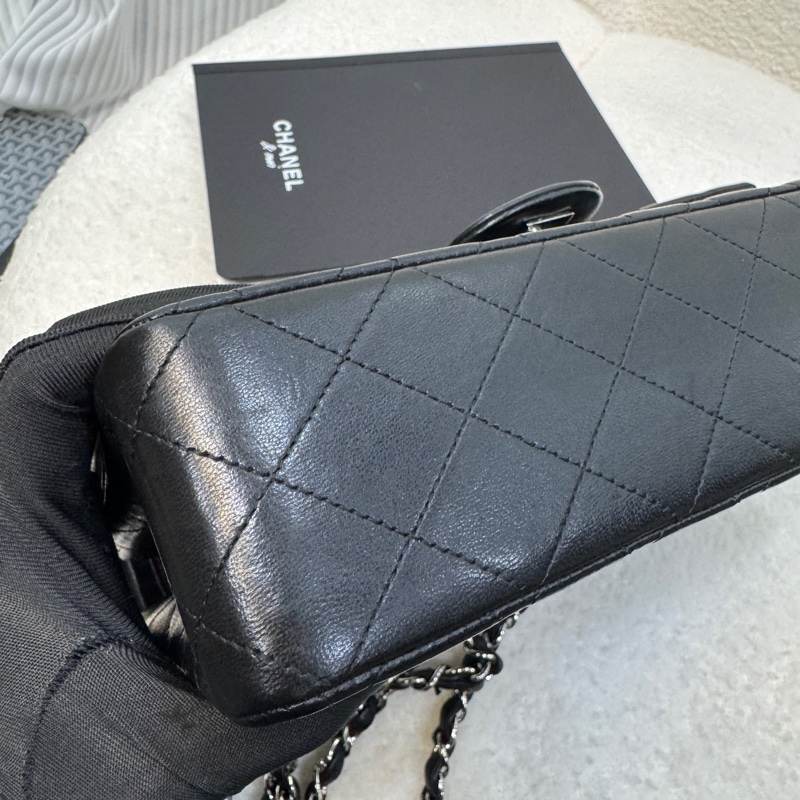 🕯️超優惠香奈兒CHANEL Classic Flap 25cm黑銀羊皮雙蓋口蓋包 A01112優雅大氣 🖤-17