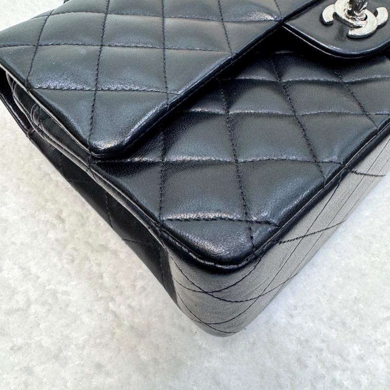 🕯️超優惠香奈兒CHANEL Classic Flap 25cm黑銀羊皮雙蓋口蓋包 A01112優雅大氣 🖤-21
