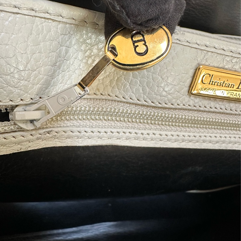 Dior 白色手提 斜背包 豬鼻扣荔枝牛皮-28