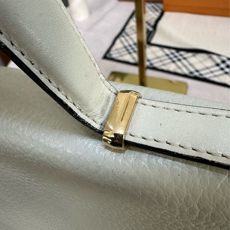 Dior 白色手提 斜背包 豬鼻扣荔枝牛皮-29