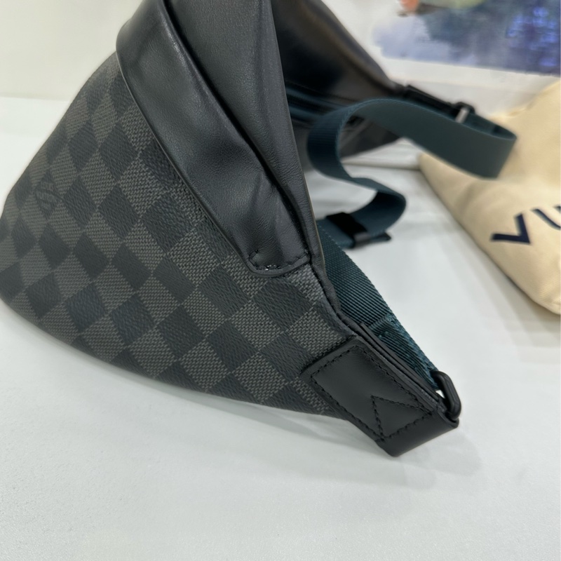 Lv 路易威登 黑色棋盤格帆布拼皮Discovery Bumbag系列腰包 47*9*20cm 19年編碼-4