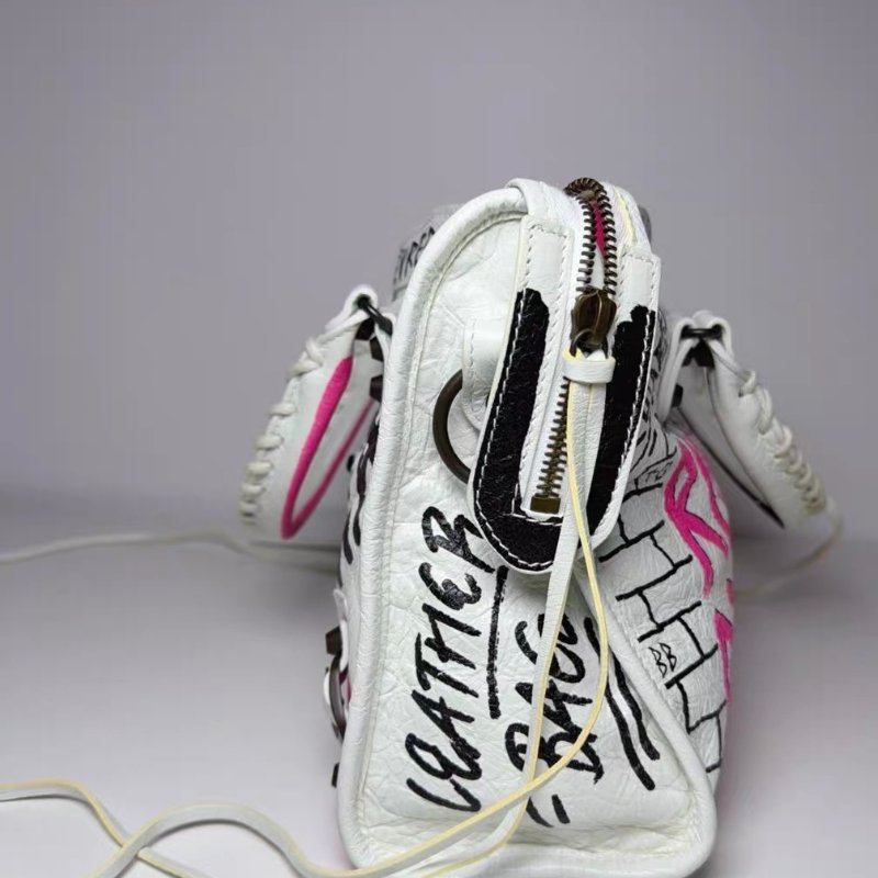Balenciaga巴黎世家限量款白色塗鴉機車包 23.5cm x 16cm 98新鏡子 肩帶 塵袋-2