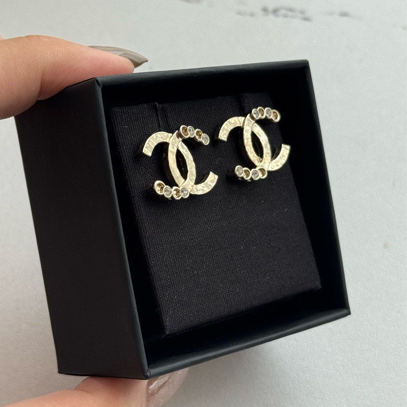 chanel淡金雙C小鑽耳環 美❤️‍🔥❤️‍🔥❤️‍🔥-3