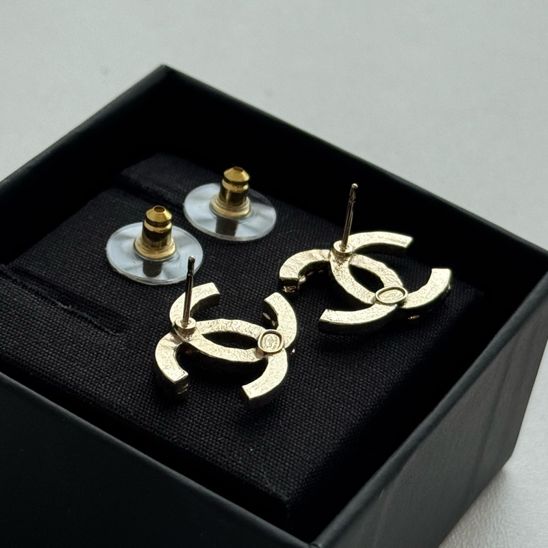 chanel淡金雙C小鑽耳環 美❤️‍🔥❤️‍🔥❤️‍🔥-9