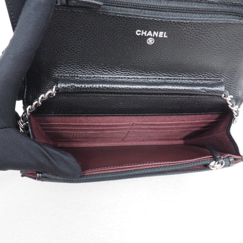 CHANEL Wallet On Chain WOC 黑色銀扣鏈帶肩背包-11