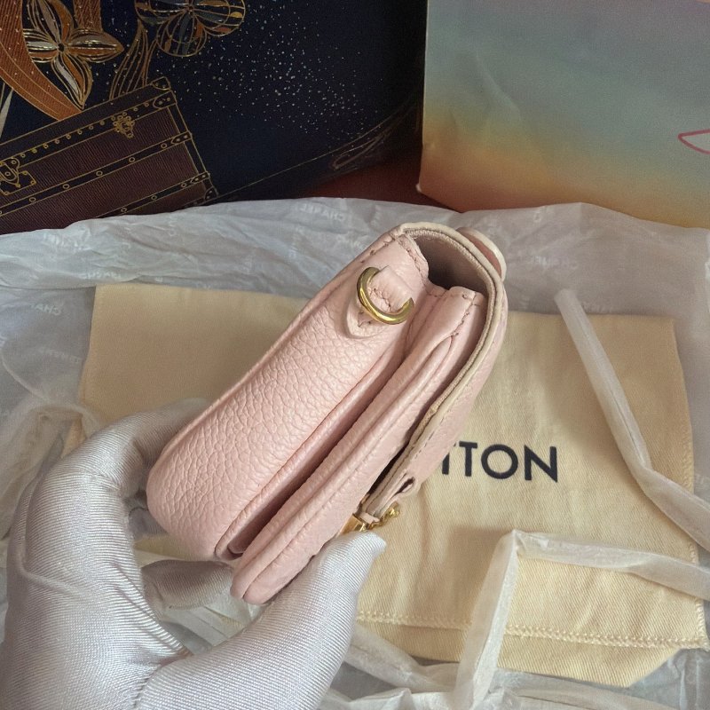 近新品 路易威登/Louis Vuitton 櫻花粉Micro Metis mini郵差包 鏈條肩背包芯片款-2