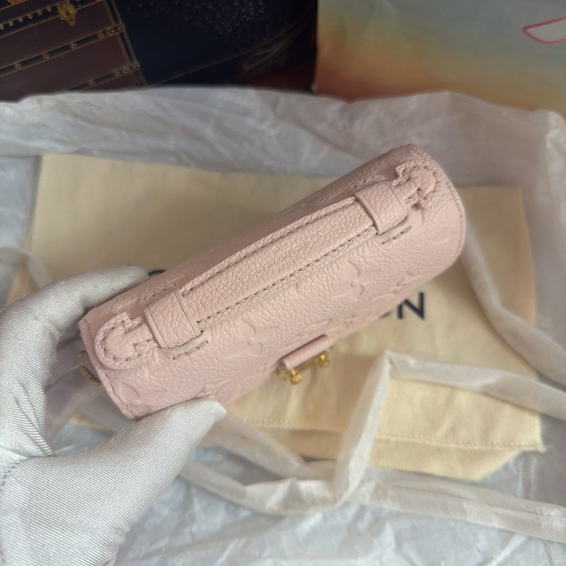 近新品 路易威登/Louis Vuitton 櫻花粉Micro Metis mini郵差包 鏈條肩背包芯片款-3