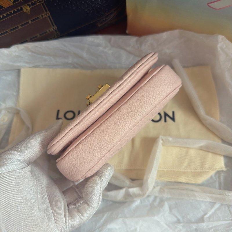 近新品 路易威登/Louis Vuitton 櫻花粉Micro Metis mini郵差包 鏈條肩背包芯片款-7