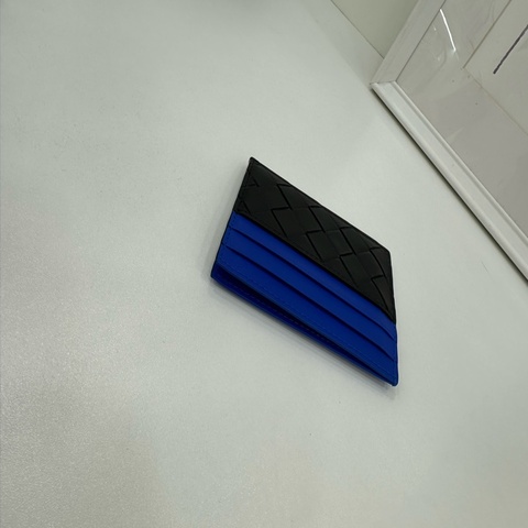 BV葆蝶家牛皮拼色Intrecciato編織卡包