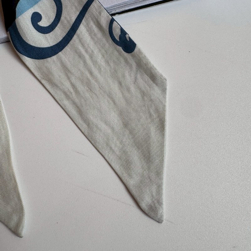 💥兩條賣 超級舒適🎊Hermes 淺藍拼白色TWILLY-4