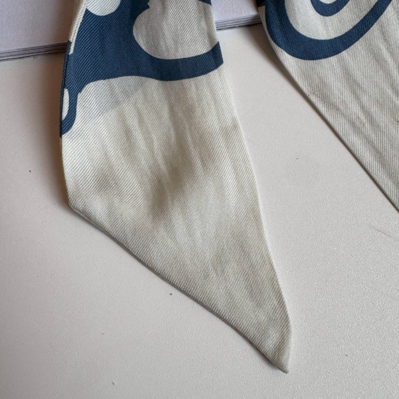 💥兩條賣 超級舒適🎊Hermes 淺藍拼白色TWILLY-5