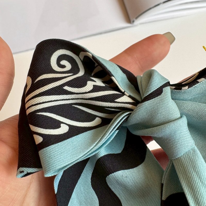 💥兩條賣 超級舒適🎊Hermes 淺藍拼白色TWILLY-7