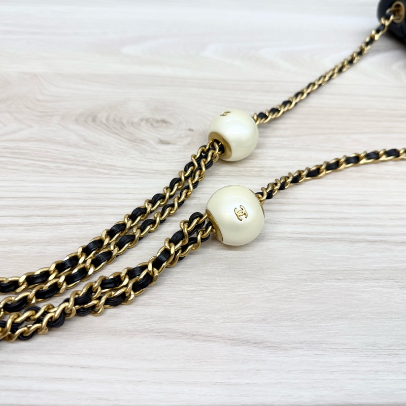 CHANEL (超新✨24S黑金羊皮珍珠方胖AS4868-15