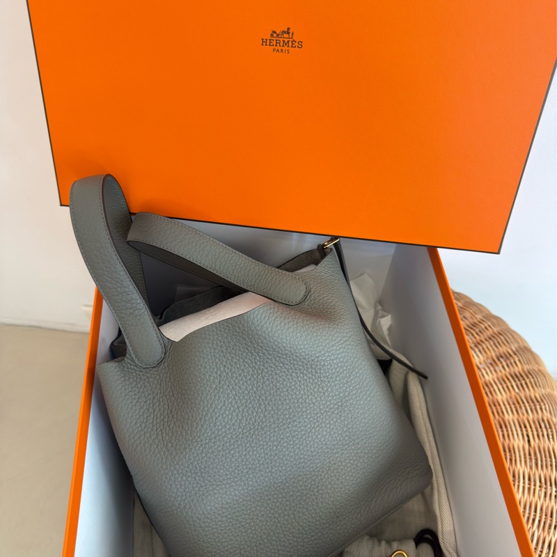 極新HERMES積雨雲灰金釦22cm Picotin水桶包-1