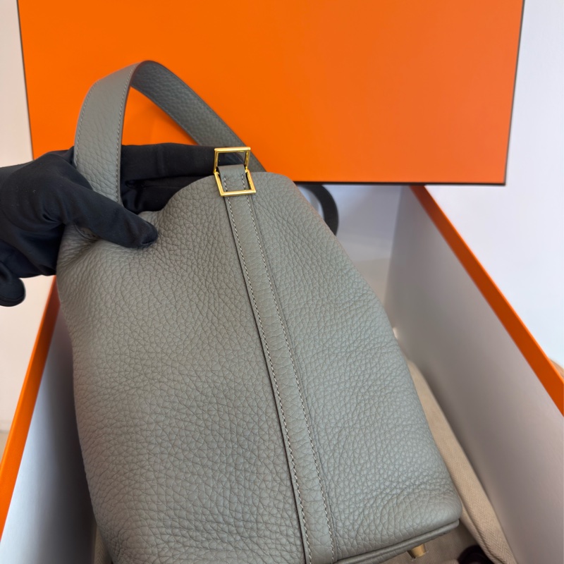 極新HERMES積雨雲灰金釦22cm Picotin水桶包-3