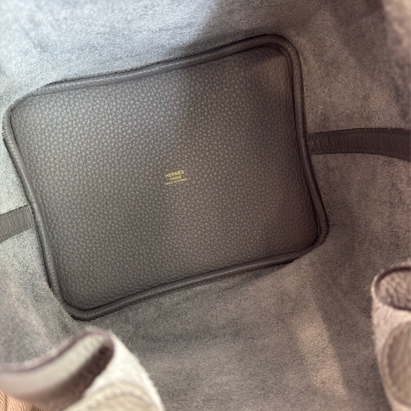 極新HERMES積雨雲灰金釦22cm Picotin水桶包-6