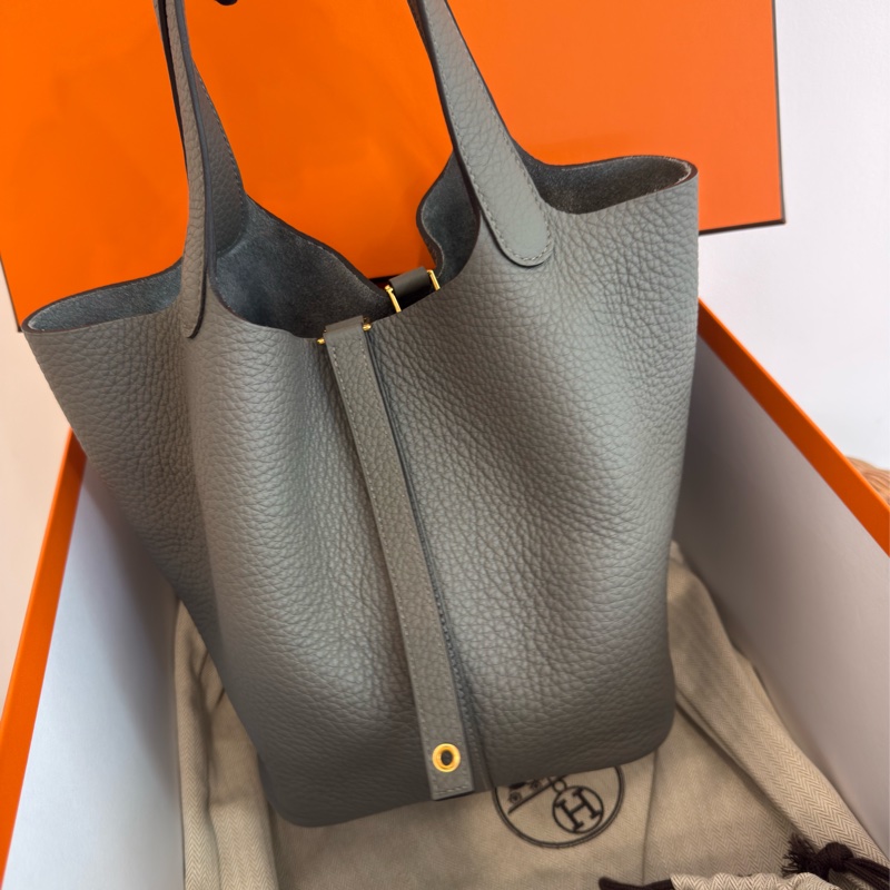 極新HERMES積雨雲灰金釦22cm Picotin水桶包-11