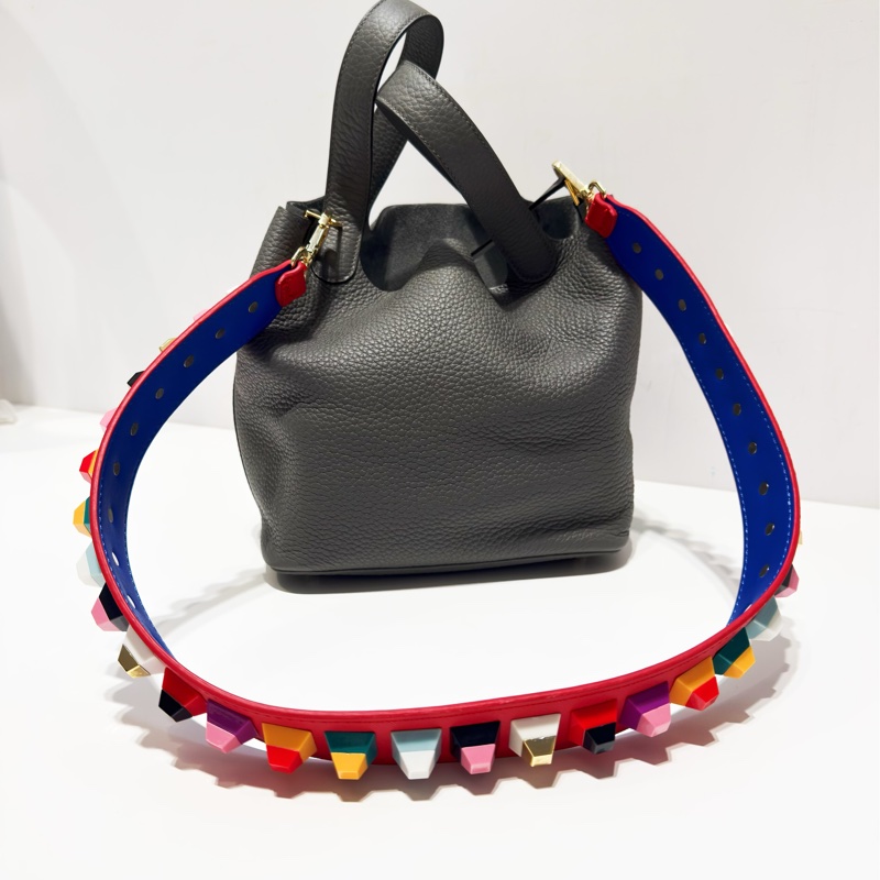 極新HERMES積雨雲灰金釦22cm Picotin水桶包-13