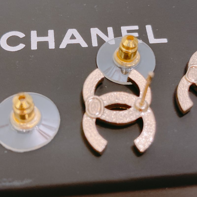 TW4808	Chanel 香奈兒經典CC字耳環 Classic 1.5cm CC Logo Earrings GHW-4