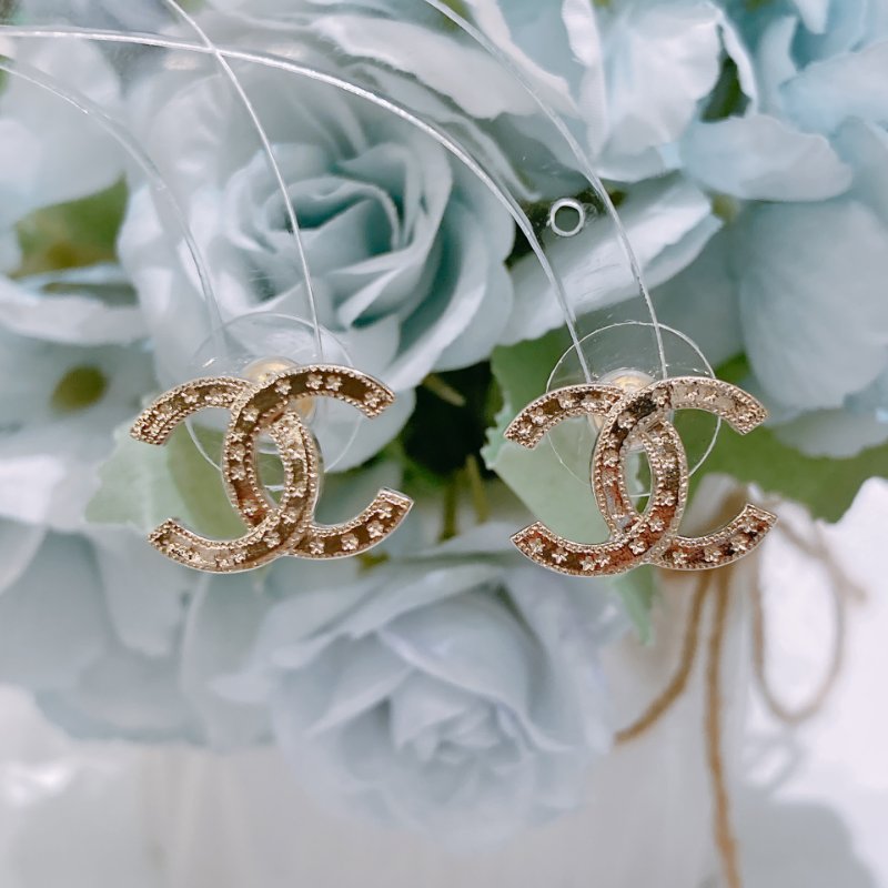 TW4808	Chanel 香奈兒經典CC字耳環 Classic 1.5cm CC Logo Earrings GHW-5