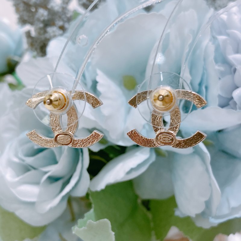 TW4808	Chanel 香奈兒經典CC字耳環 Classic 1.5cm CC Logo Earrings GHW-6