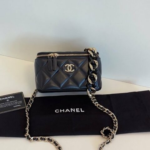 香奈兒/Chanel 黑色淡金扣 化粧包 長盒子 鏈條包