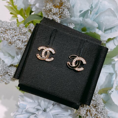 TW4809	Chanel 香奈兒迷你CC字耳環 Mini CC Logo Earrings Crystal x GHW