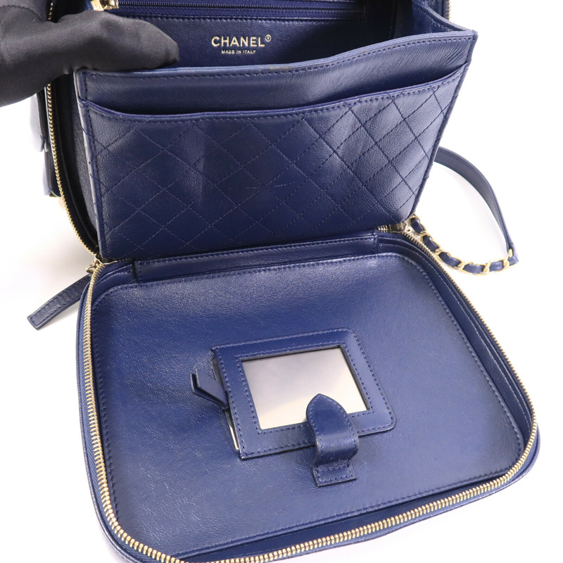 CHANEL 牛皮皮革CC Filigree Vanity Case鏈帶手挽肩背兩用袋-5