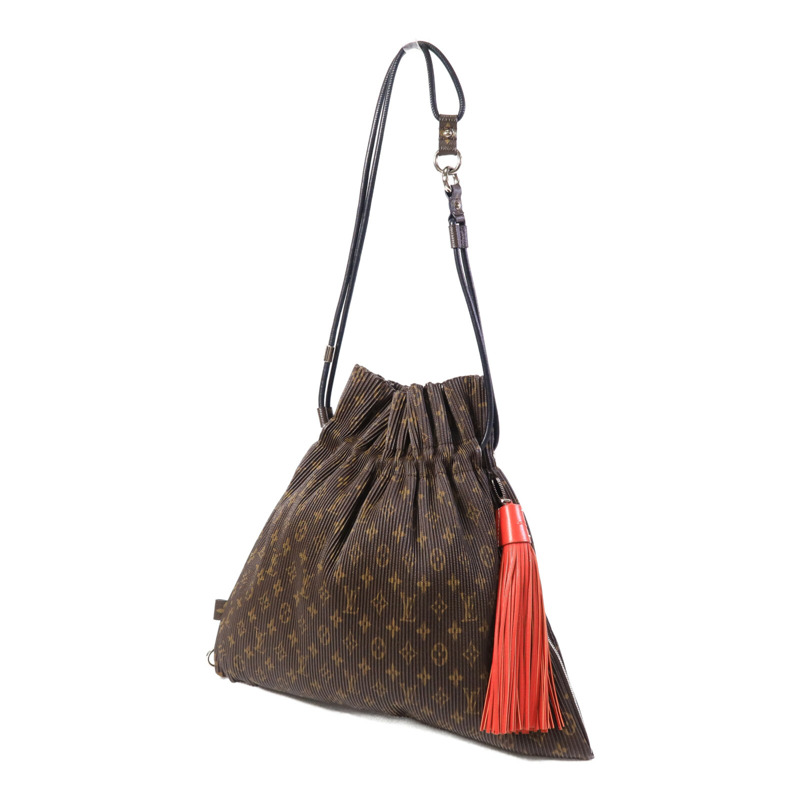 LOUIS VUITTON 塗層帆布Pleated Explorer肩背袋-2