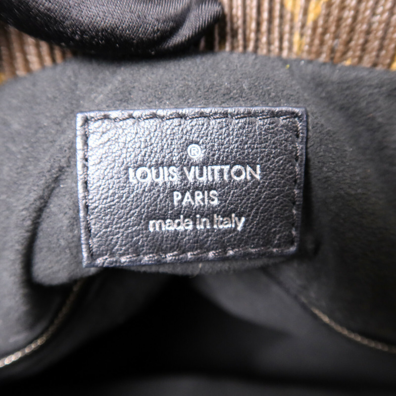 LOUIS VUITTON 塗層帆布Pleated Explorer肩背袋-5