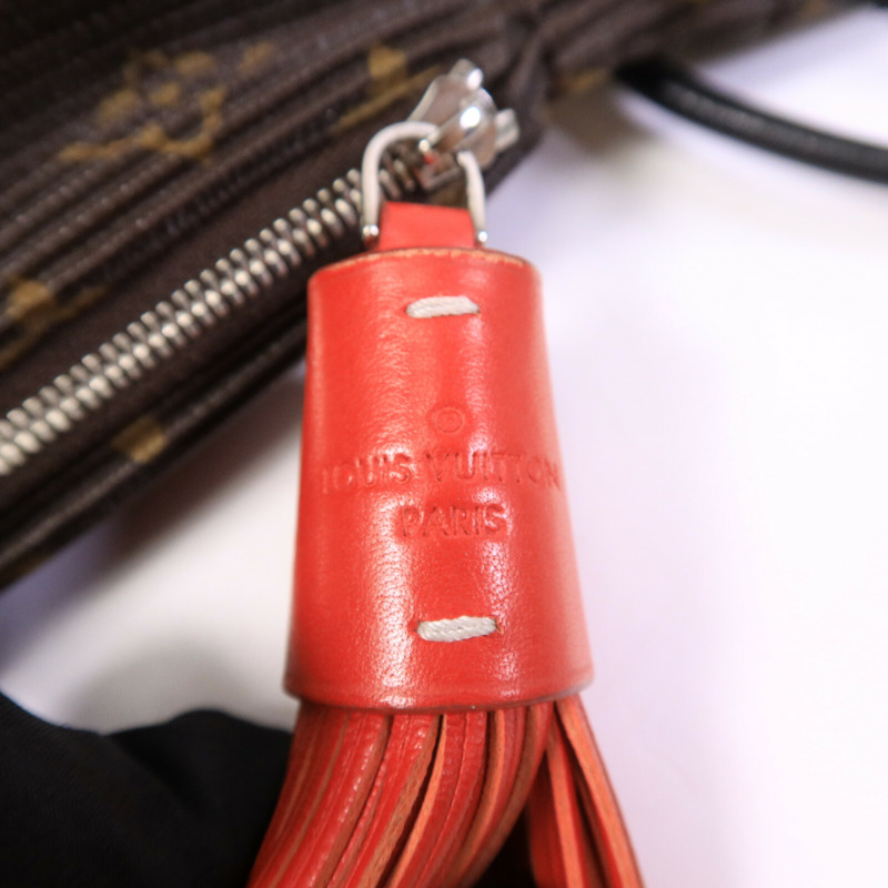 LOUIS VUITTON 塗層帆布Pleated Explorer肩背袋-13