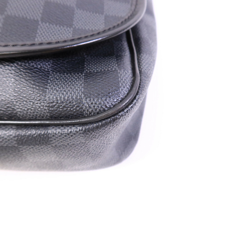 LOUIS VUITTON Damier Graghite Daniel MM肩背袋-9