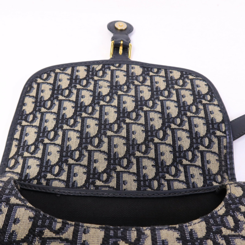 Dior 帆布Bobby Medium金扣肩背袋-16