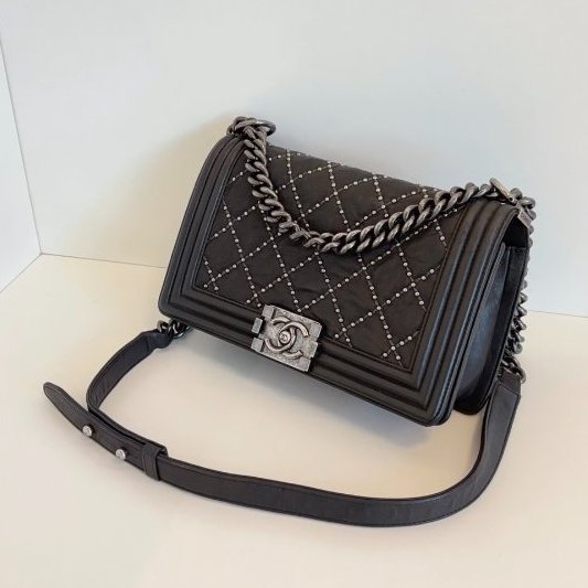 香奈兒/Chanel 黑銀外縫鉚釘格 Leboy 中號 牛皮鏈條包-3