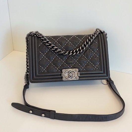 香奈兒/Chanel 黑銀外縫鉚釘格 Leboy 中號 牛皮鏈條包-6
