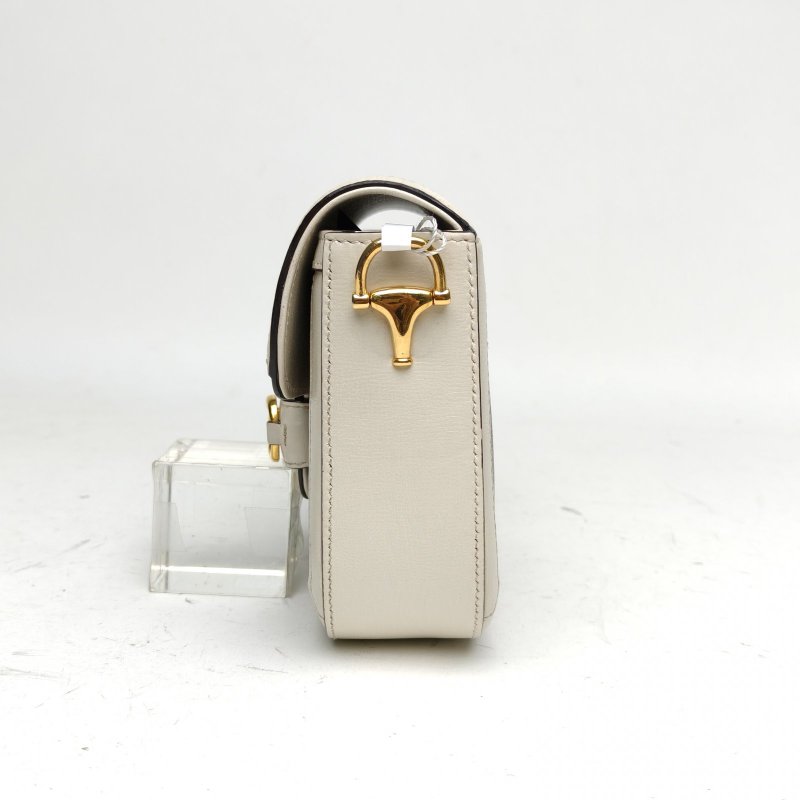 GUCCI Horsebit馬銜扣1955馬鞍包Mini20.5可拆卸雙肩帶白色PVC金扣肩背包-1