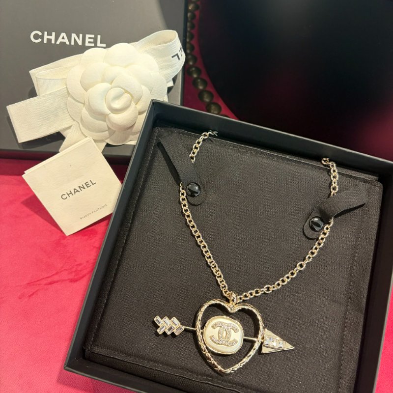 CHANEL 造型愛神愛心項鍊-0