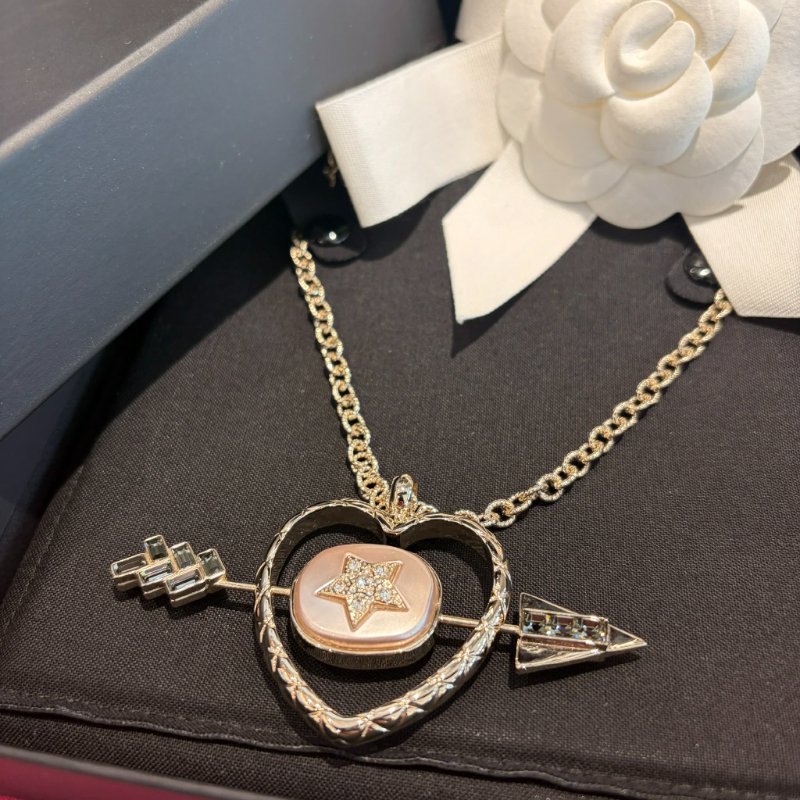 CHANEL 造型愛神愛心項鍊-2